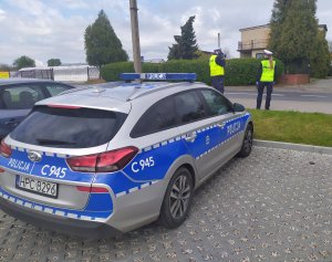 Patrol ruchu drogowego z tucholskiej komendy policji realizuje zadania do akcji &quot;Kaskadowy pomiar prędkości&quot;.